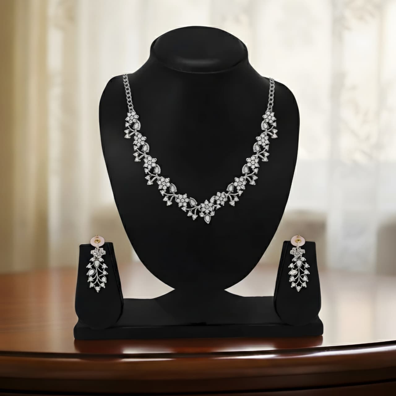 Stunning Modern Silver-Plated Crystal Leaf Necklace Set