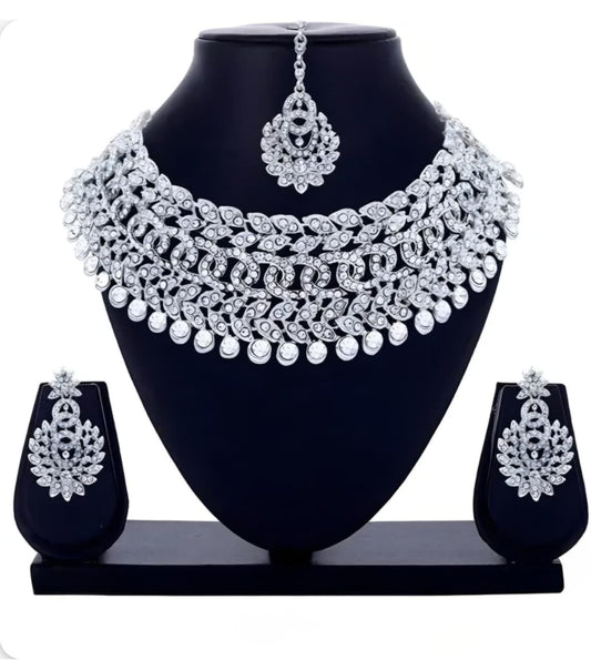 Grand Bridal Choker Necklace Set with Earrings & Maang Tikka – Heavy Stone Wedding Jewelry